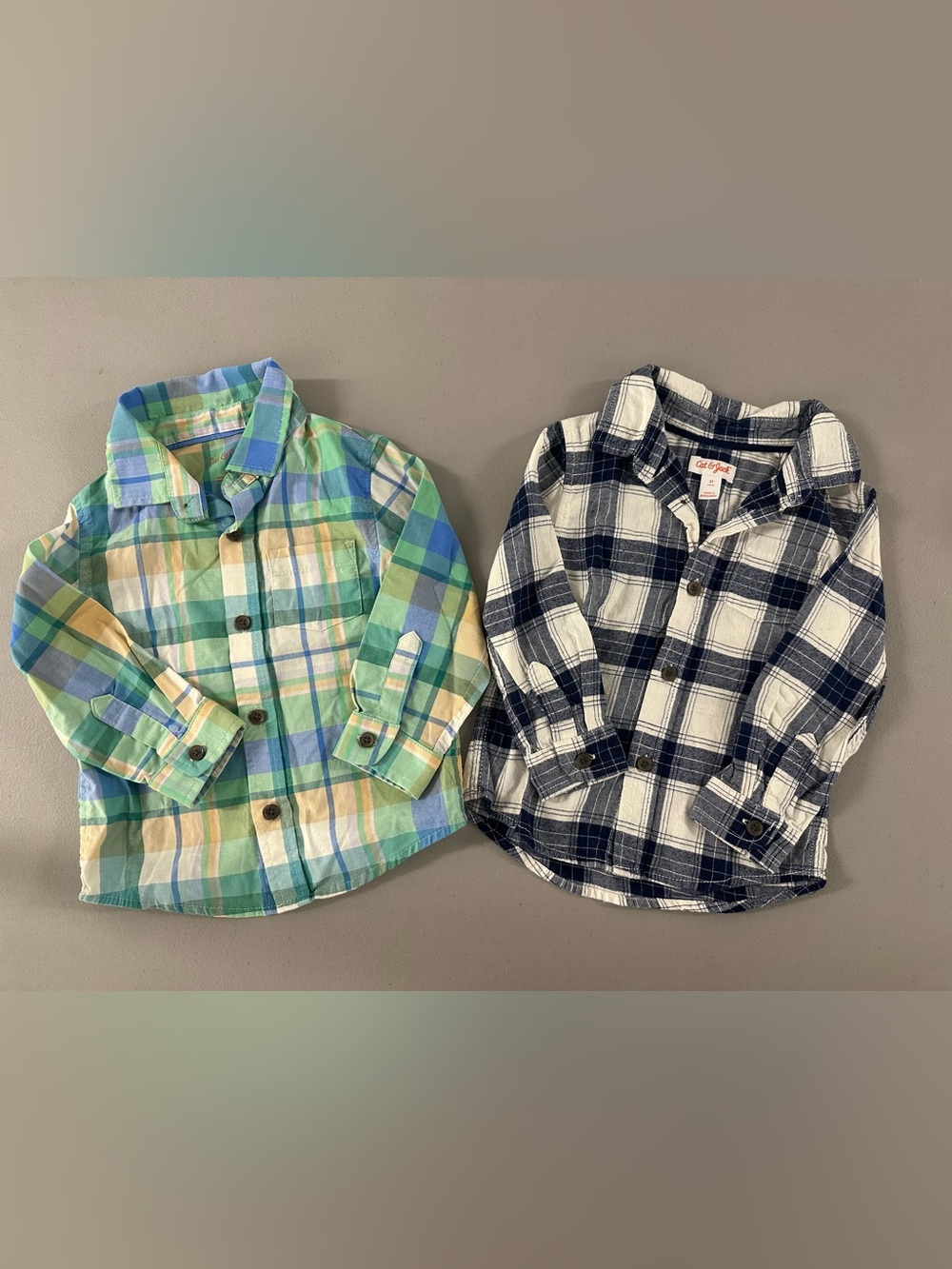2T Cat & Jack Boys' Green Plaid Button-Up Shirt